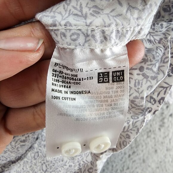 Uniqlo Shirt Womens Small Gray Floral Print Long Sleeve Button Up - Picture 4 of 9